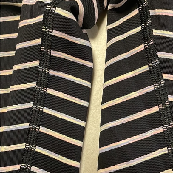 Ivivva size 8 capris and tank outfit EUC - Picture 6 of 6